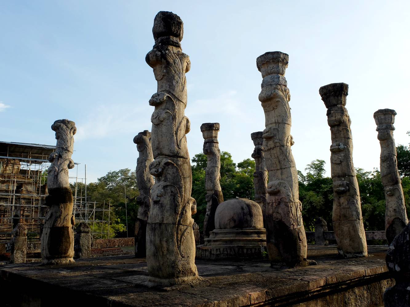 ruines polonnaruwa sri lanka