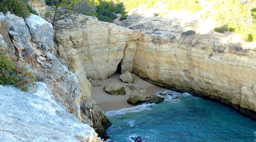 crique carvoeiro algarve