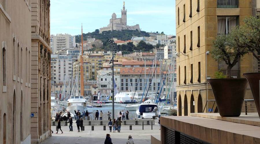 vieux port bonne mere marseille