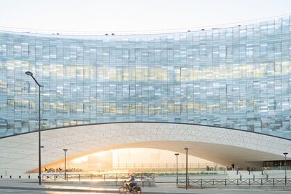 Le Monde bâtiment